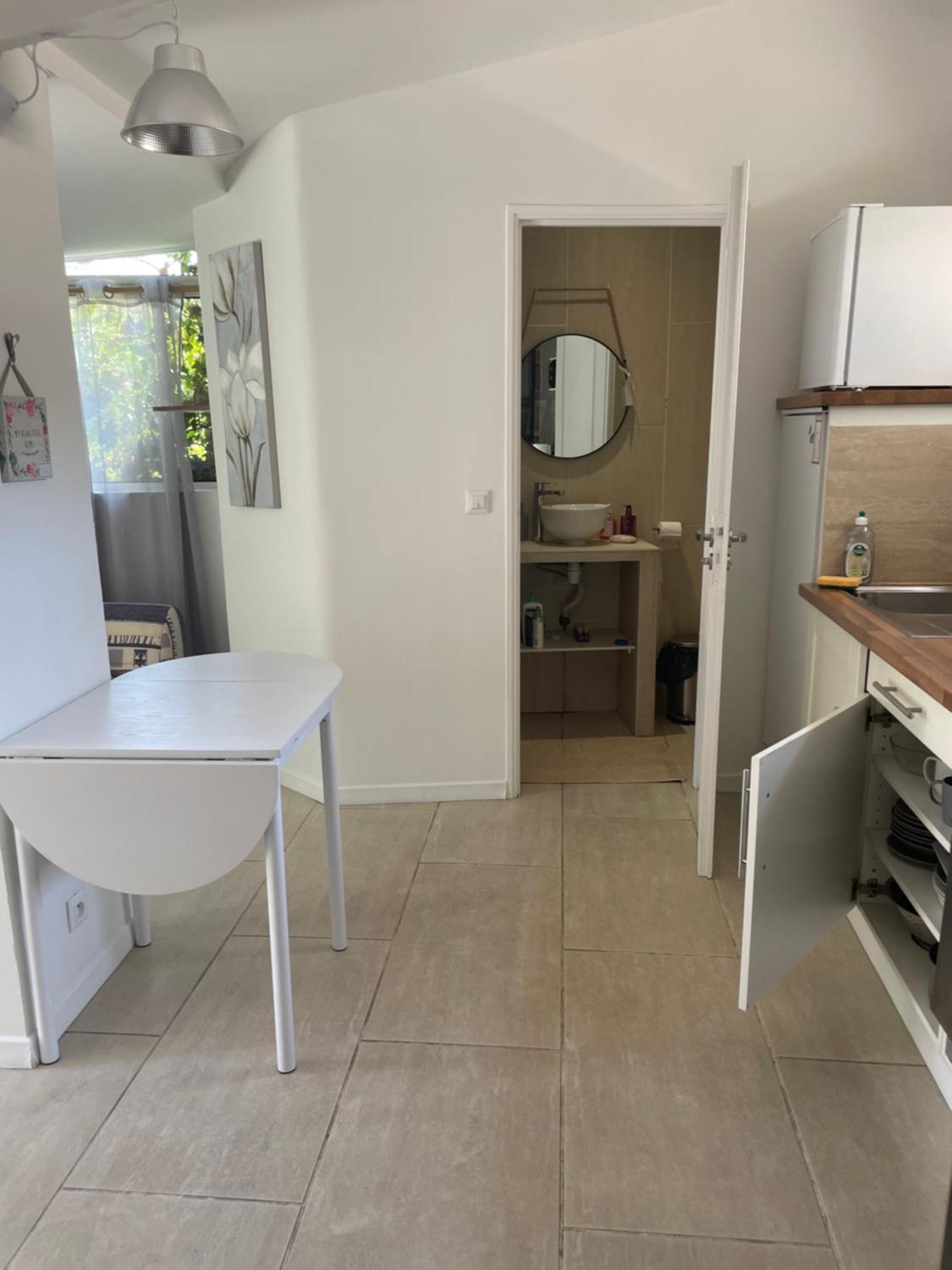 Апартаменты Cozy House With Parking And Garden Ницца Экстерьер фото